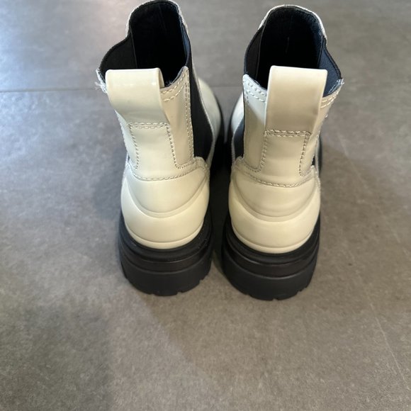 RAG AND BONE CHELSEA BOOTS - Picture 3 of 4